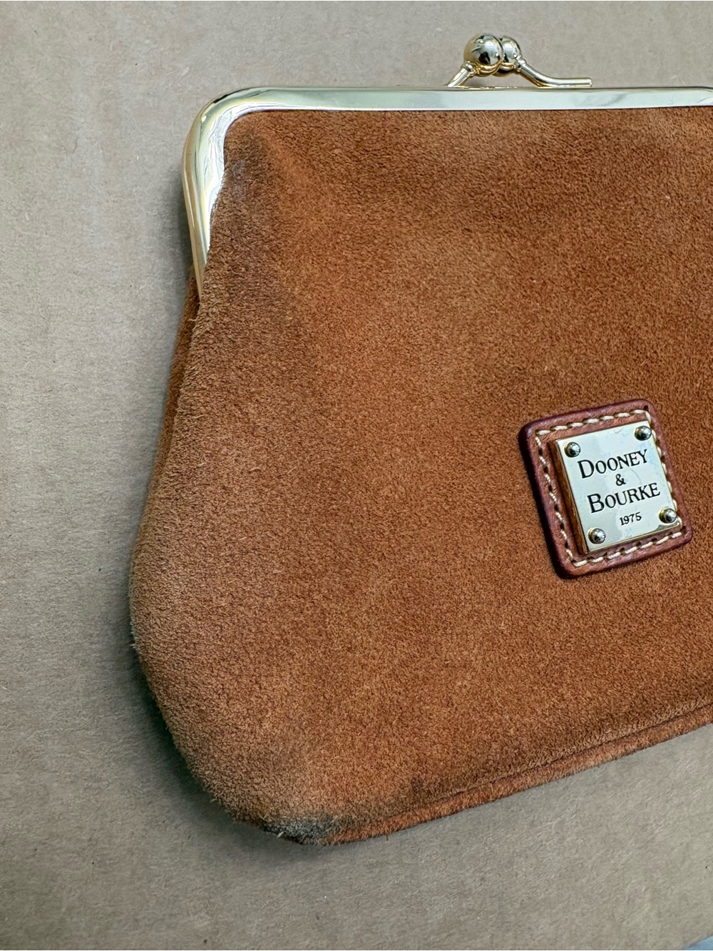 Dooney & Bourke Suede Kiss Lock Wallet Coin Purse Brown Red Lining - Picture 5 of 9